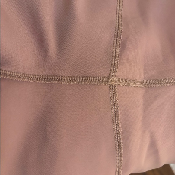 EUC Lululemon On the Fly Crop *Woven 23" Size 6 - Picture 10 of 14